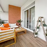 Appartement T3 Cosy à Avec Terrasse, Piscine&parking *