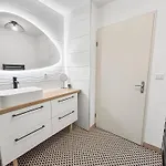 T3 Cosy à Avec Terrasse, Piscine&parking Appartement Albi