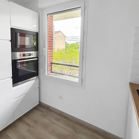 T3 Cosy A Avec Terrasse, Piscine & Parking