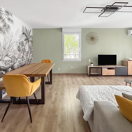 T3 Cosy A Avec Terrasse, Piscine & Parking