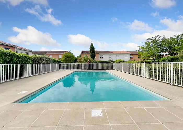 T3 Cosy A Avec Terrasse, Piscine & Parking * Albi