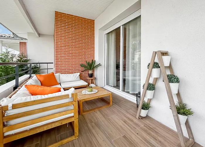 Apartment T3 Cosy A Avec Terrasse, Piscine & Parking *