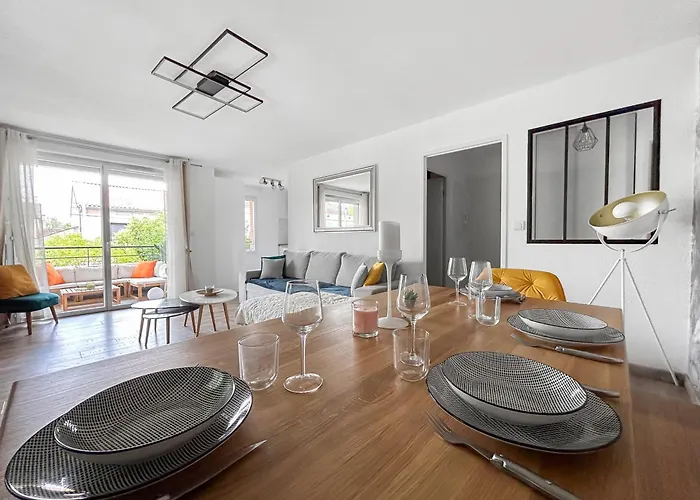 T3 Cosy A Avec Terrasse, Piscine & Parking